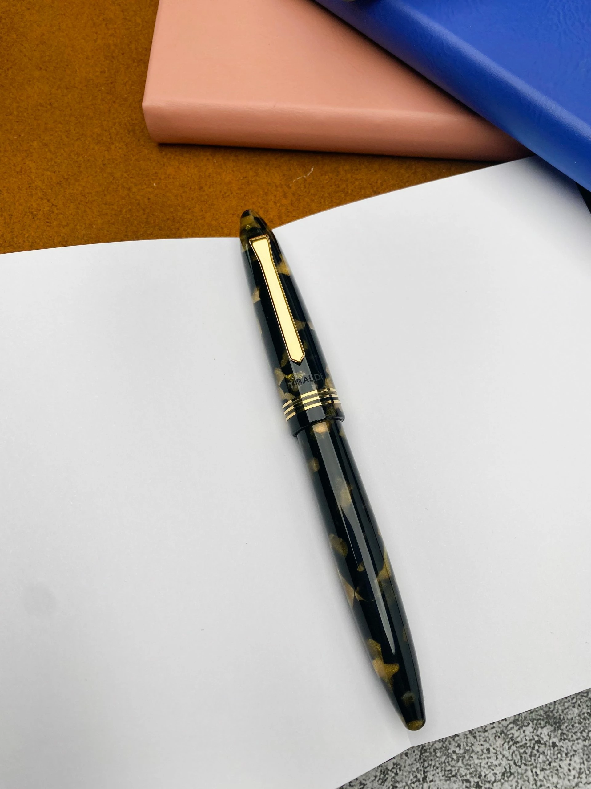 Tibaldi Bononia Fountain Pen, Black & Gold, 18K Gold Plated Trim - Image 2