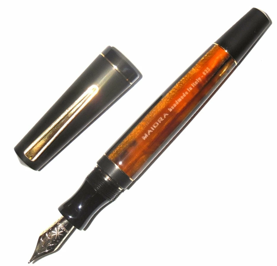 Maiora Impronte, Black & Orange, Oversized Fountain Pen, Stub Nib 3 Maiora Impronte, Black & Orange, Oversized Fountain Pen, Stub Nib