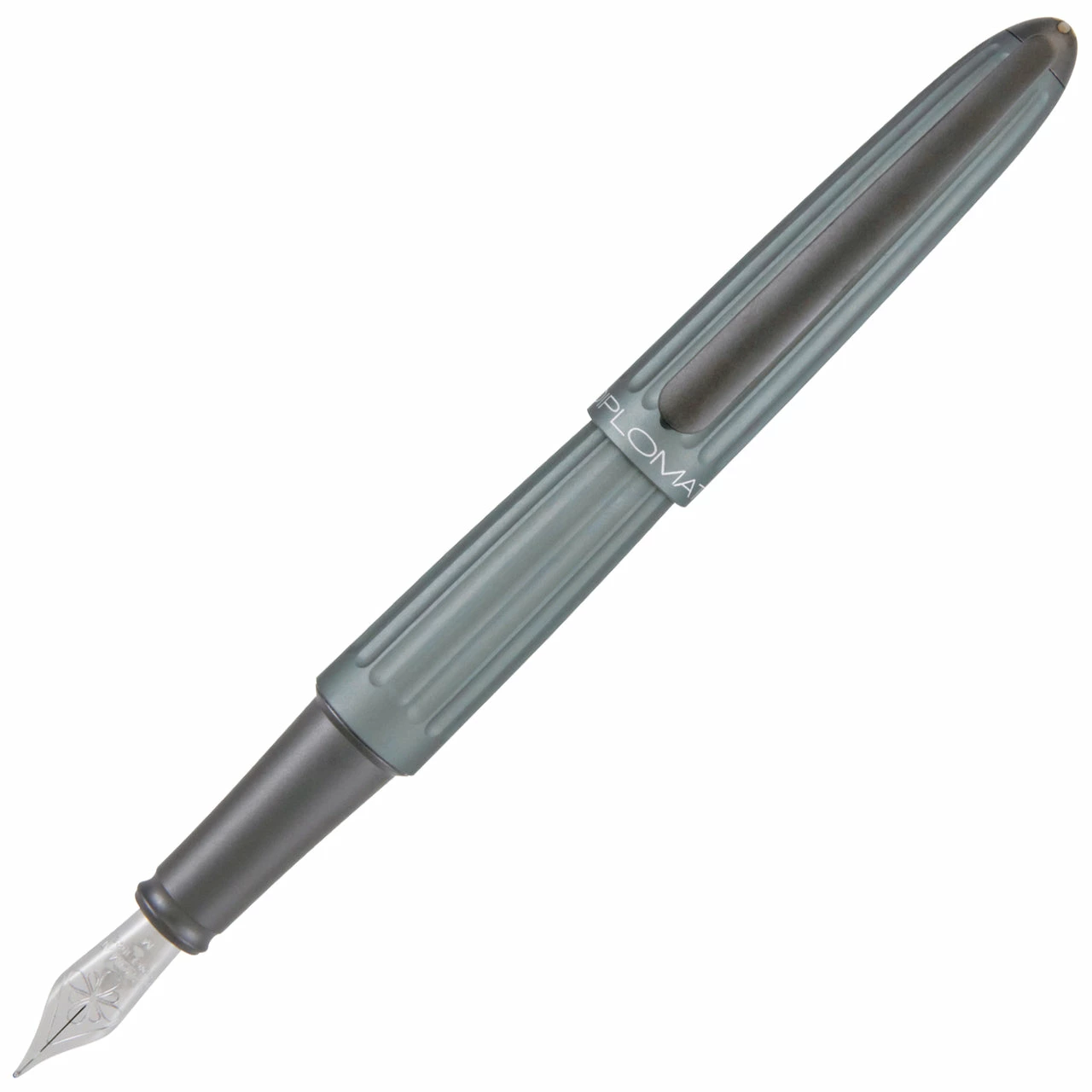 Diplomat Aero Grey Fountain Pen 3 Diplomat Aero Grey Fountain Pen